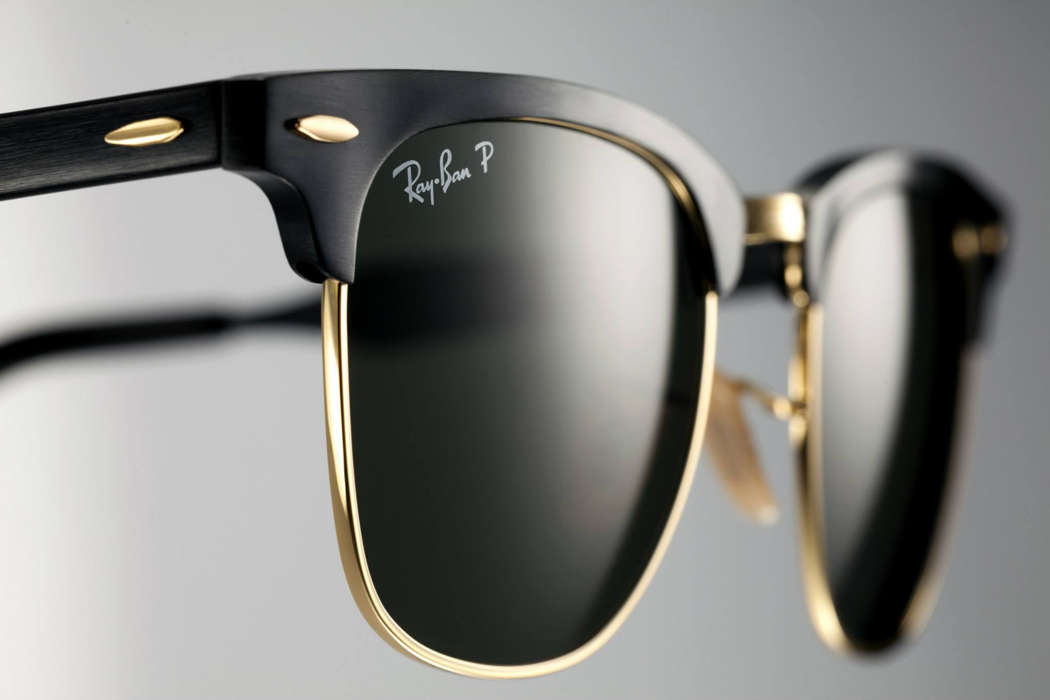 модные очки от солнца Ray-Ban